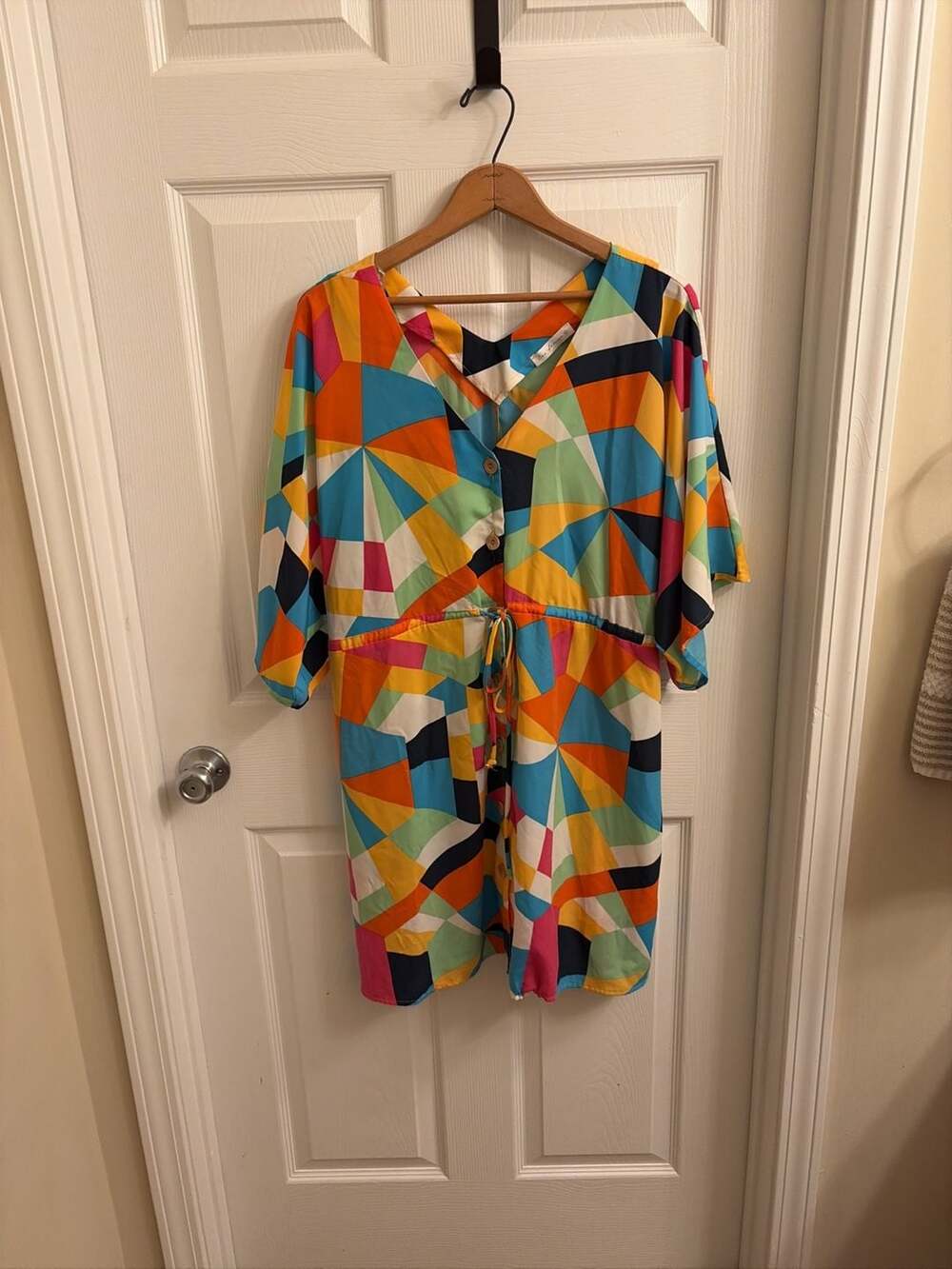 Ces Femme Abstract Geometric Print V-Neck Drawstring Mini Dress
